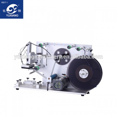 Desktop sticker labeling machine semi automatic flat bottle labeling machine